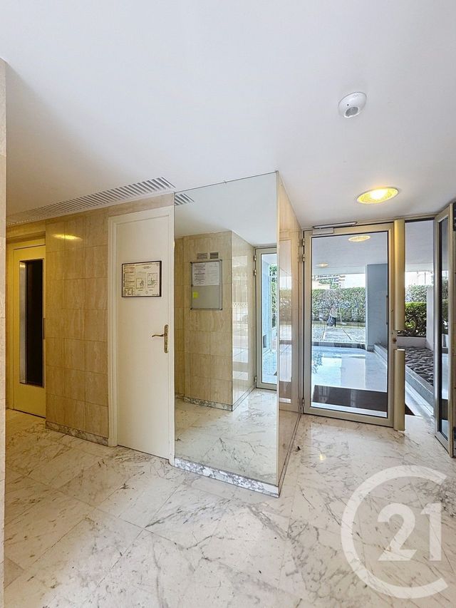 Appartement F2 à vendre - 2 pièces - 55.92 m2 - CANNES - 06 - PROVENCE-ALPES-COTE-D-AZUR - Century 21 Adhère Transactions