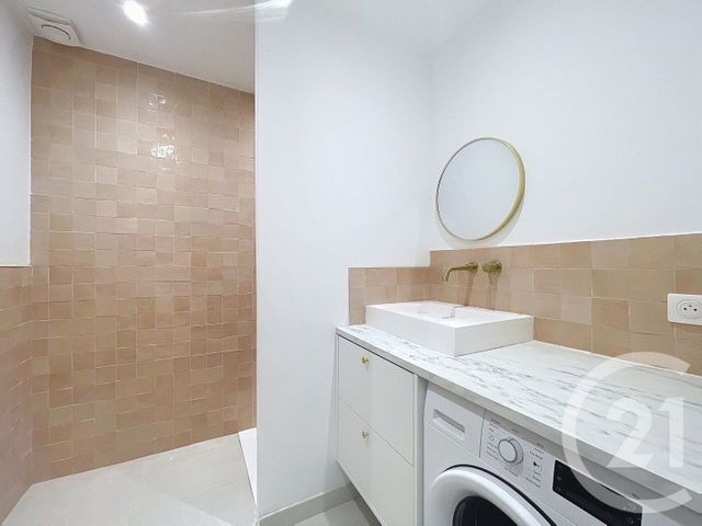 Appartement F1 à louer - 1 pièce - 21.01 m2 - GRASSE - 06 - PROVENCE-ALPES-COTE-D-AZUR - Century 21 Adhère Transactions