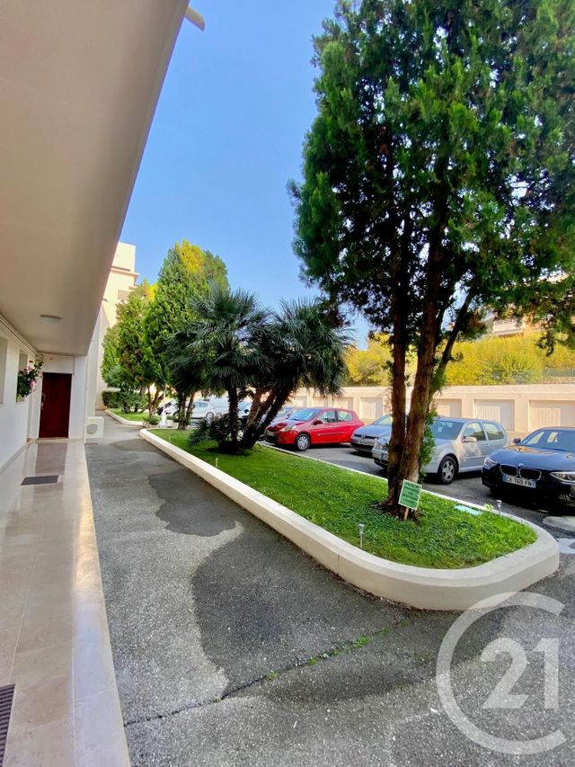 Appartement F2 à louer - 2 pièces - 48.0 m2 - CANNES - 06 - PROVENCE-ALPES-COTE-D-AZUR - Century 21 Adhère Transactions
