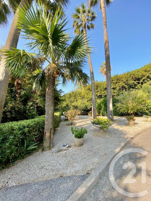 Appartement F2 à louer - 2 pièces - 48.0 m2 - CANNES - 06 - PROVENCE-ALPES-COTE-D-AZUR - Century 21 Adhère Transactions