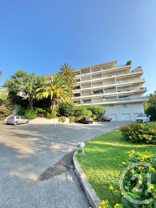 Appartement F2 à louer - 2 pièces - 48.0 m2 - CANNES - 06 - PROVENCE-ALPES-COTE-D-AZUR - Century 21 Adhère Transactions