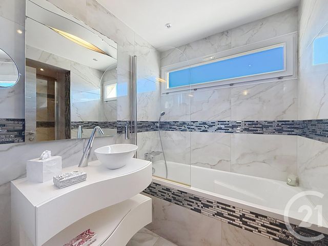 Appartement F3 à vendre - 3 pièces - 82.0 m2 - CANNES - 06 - PROVENCE-ALPES-COTE-D-AZUR - Century 21 Adhère Transactions