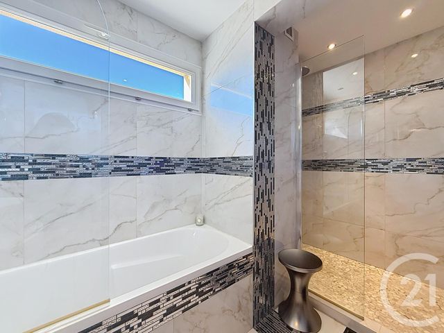 Appartement F3 à vendre - 3 pièces - 82.0 m2 - CANNES - 06 - PROVENCE-ALPES-COTE-D-AZUR - Century 21 Adhère Transactions