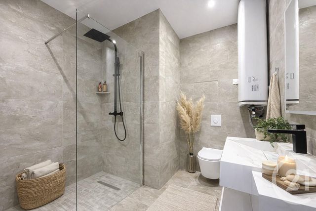 Appartement F2 à vendre - 2 pièces - 48.0 m2 - CANNES - 06 - PROVENCE-ALPES-COTE-D-AZUR - Century 21 Adhère Transactions