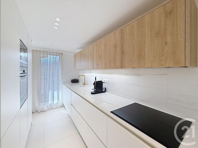 Appartement F3 à vendre - 3 pièces - 72.0 m2 - CANNES LA BOCCA - 06 - PROVENCE-ALPES-COTE-D-AZUR - Century 21 Adhère Transactions
