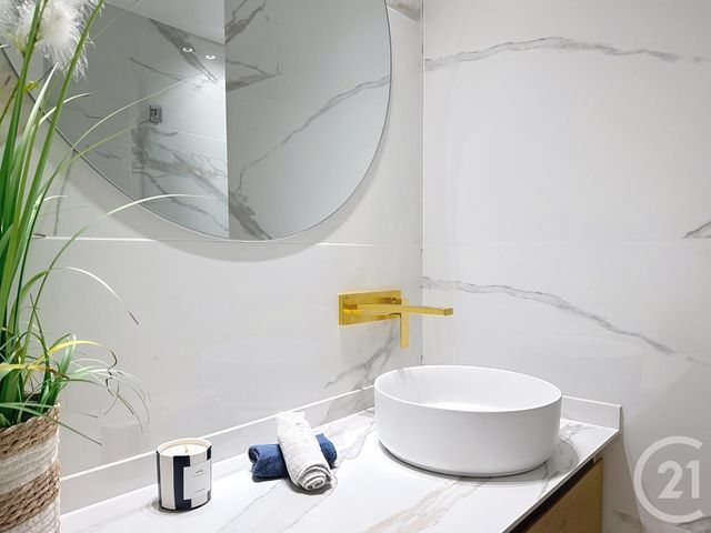 Appartement F3 à vendre - 3 pièces - 72.0 m2 - CANNES LA BOCCA - 06 - PROVENCE-ALPES-COTE-D-AZUR - Century 21 Adhère Transactions