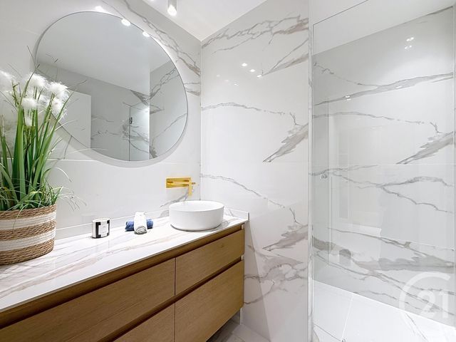 Appartement F3 à vendre - 3 pièces - 72.0 m2 - CANNES LA BOCCA - 06 - PROVENCE-ALPES-COTE-D-AZUR - Century 21 Adhère Transactions