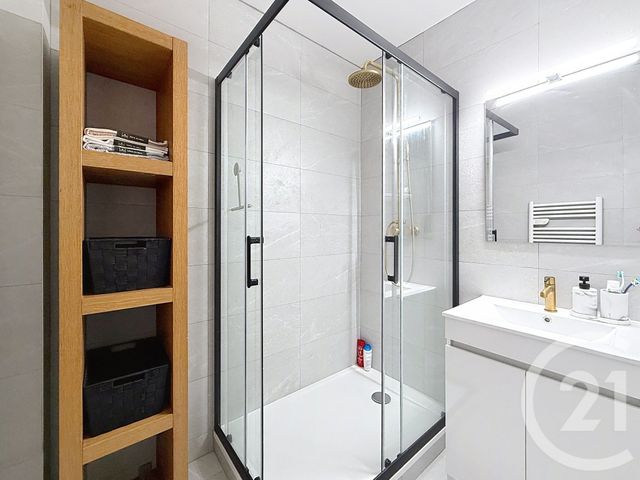 Appartement F3 à louer - 3 pièces - 56.7 m2 - GRASSE - 06 - PROVENCE-ALPES-COTE-D-AZUR - Century 21 Adhère Transactions