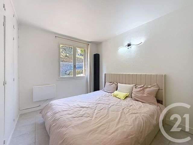 Appartement F3 à louer - 3 pièces - 56.7 m2 - GRASSE - 06 - PROVENCE-ALPES-COTE-D-AZUR - Century 21 Adhère Transactions