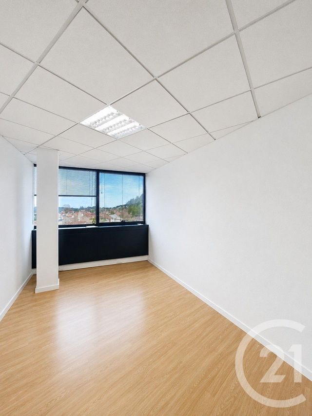 entreprise à louer - 34.69 m2 - MANDELIEU LA NAPOULE - 06 - PROVENCE-ALPES-COTE-D-AZUR - Century 21 Adhère Transactions