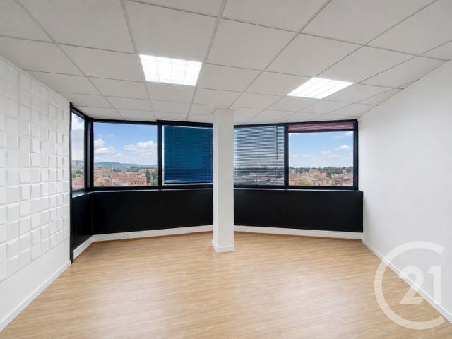 entreprise à louer - 34.69 m2 - MANDELIEU LA NAPOULE - 06 - PROVENCE-ALPES-COTE-D-AZUR - Century 21 Adhère Transactions