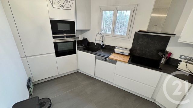 Appartement F3 à louer - 3 pièces - 73.4 m2 - GRASSE - 06 - PROVENCE-ALPES-COTE-D-AZUR - Century 21 Adhère Transactions