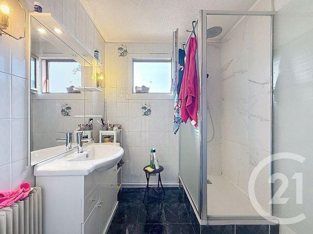 Appartement F3 à louer - 4 pièces - 83.65 m2 - GRASSE - 06 - PROVENCE-ALPES-COTE-D-AZUR - Century 21 Adhère Transactions