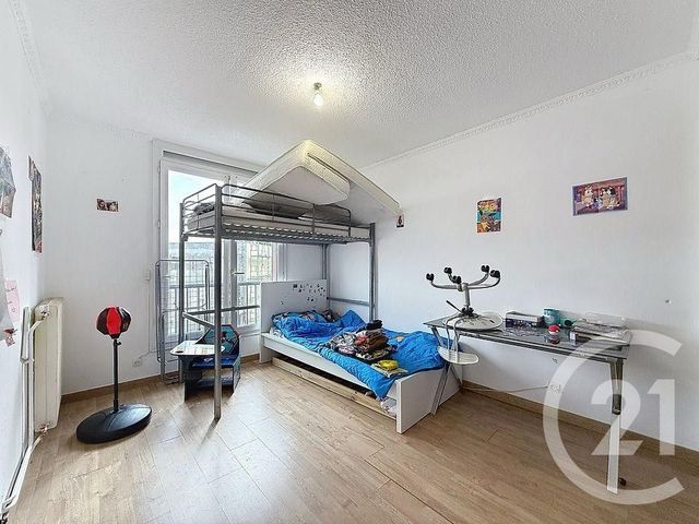 Appartement F3 à louer - 4 pièces - 83.65 m2 - GRASSE - 06 - PROVENCE-ALPES-COTE-D-AZUR - Century 21 Adhère Transactions