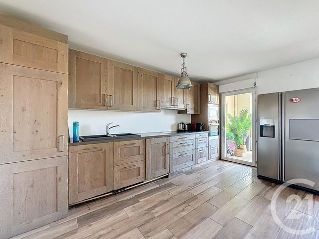 Appartement F4 à louer - 4 pièces - 87.79 m2 - CANNES - 06 - PROVENCE-ALPES-COTE-D-AZUR - Century 21 Adhère Transactions