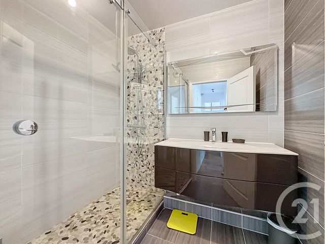 Appartement F4 à louer - 4 pièces - 87.79 m2 - CANNES - 06 - PROVENCE-ALPES-COTE-D-AZUR - Century 21 Adhère Transactions