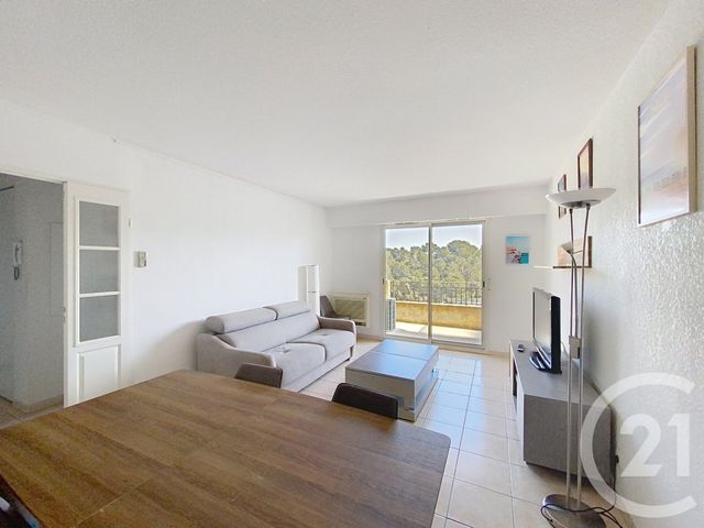 Appartement F2 à louer - 2 pièces - 47.0 m2 - MOUGINS - 06 - PROVENCE-ALPES-COTE-D-AZUR - Century 21 Adhère Transactions
