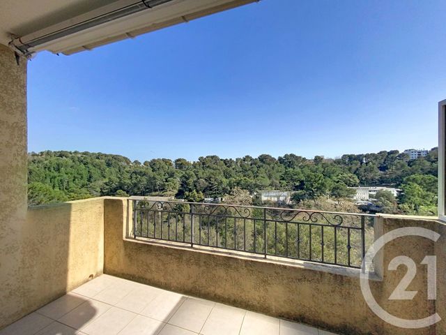 Appartement F2 à louer - 2 pièces - 47.0 m2 - MOUGINS - 06 - PROVENCE-ALPES-COTE-D-AZUR - Century 21 Adhère Transactions