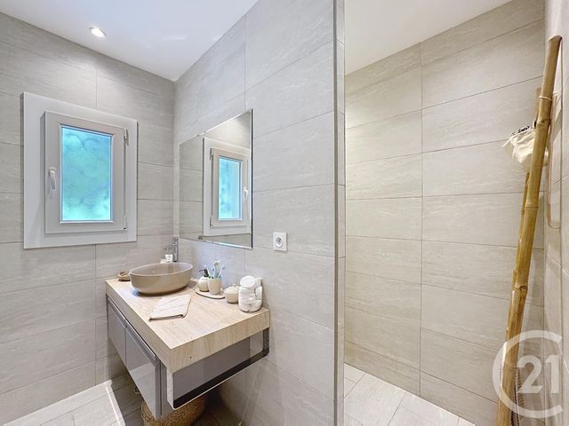 Appartement à vendre - 3 pièces - 94.29 m2 - LE CANNET - 06 - PROVENCE-ALPES-COTE-D-AZUR - Century 21 Adhère Transactions