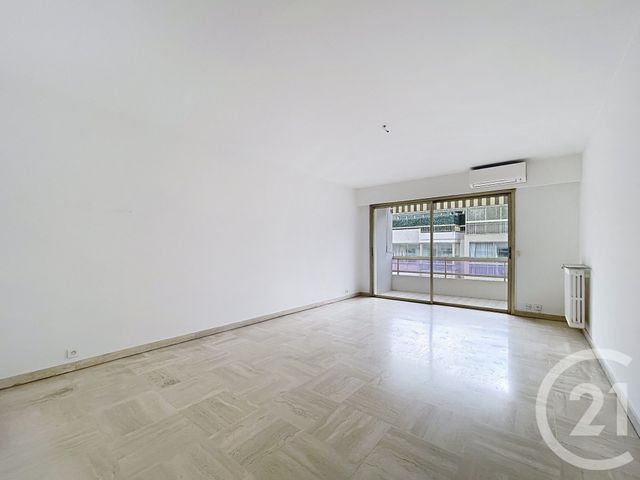 Appartement F3 à louer - 3 pièces - 85.0 m2 - CANNES - 06 - PROVENCE-ALPES-COTE-D-AZUR - Century 21 Adhère Transactions