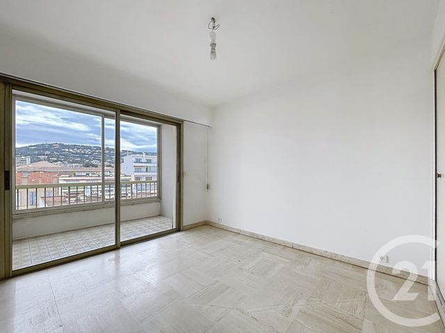 Appartement F3 à louer - 3 pièces - 85.0 m2 - CANNES - 06 - PROVENCE-ALPES-COTE-D-AZUR - Century 21 Adhère Transactions