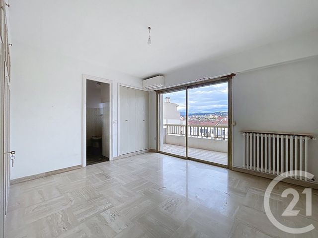 Appartement F3 à louer - 3 pièces - 85.0 m2 - CANNES - 06 - PROVENCE-ALPES-COTE-D-AZUR - Century 21 Adhère Transactions
