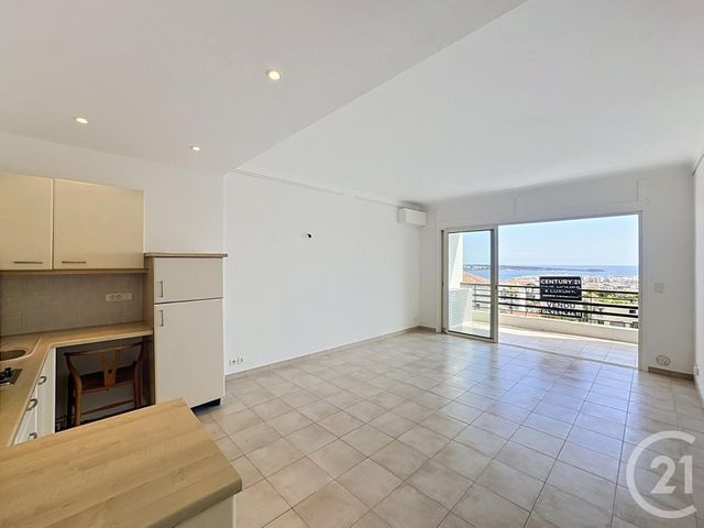 Appartement F2 à vendre - 2 pièces - 49.0 m2 - CANNES - 06 - PROVENCE-ALPES-COTE-D-AZUR - Century 21 Adhère Transactions