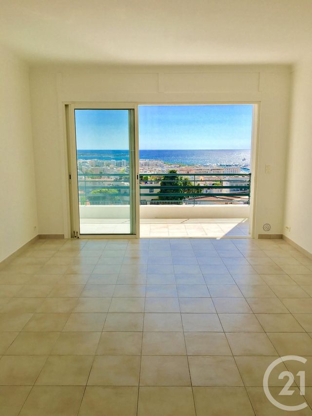 Appartement F2 à vendre - 2 pièces - 49.0 m2 - CANNES - 06 - PROVENCE-ALPES-COTE-D-AZUR - Century 21 Adhère Transactions