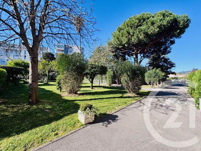Appartement F3 à vendre - 3 pièces - 62.7 m2 - CANNES LA BOCCA - 06 - PROVENCE-ALPES-COTE-D-AZUR - Century 21 Adhère Transactions