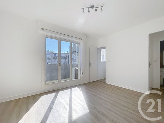 Appartement F1 à louer - 1 pièce - 21.05 m2 - LE CANNET - 06 - PROVENCE-ALPES-COTE-D-AZUR - Century 21 Adhère Transactions