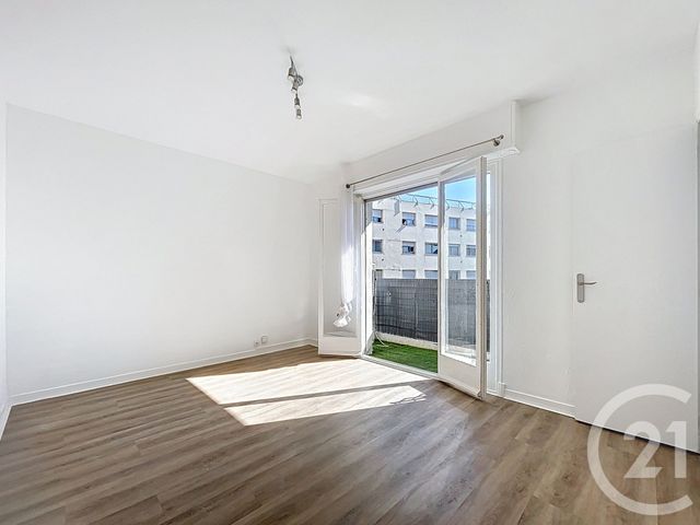 Appartement F1 à louer - 1 pièce - 21.05 m2 - LE CANNET - 06 - PROVENCE-ALPES-COTE-D-AZUR - Century 21 Adhère Transactions