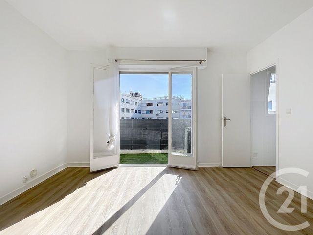 Appartement F1 à louer LE CANNET