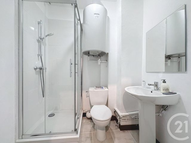 Appartement F2 à louer - 2 pièces - 43.0 m2 - VIDAUBAN - 83 - PROVENCE-ALPES-COTE-D-AZUR - Century 21 Adhère Transactions