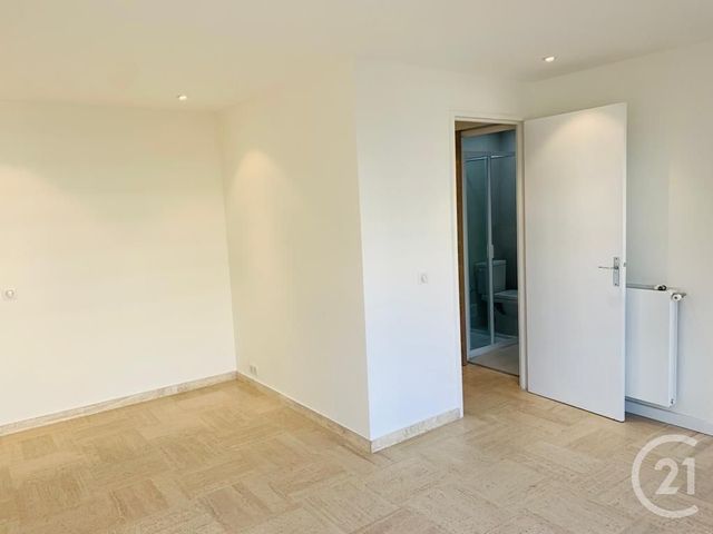 Appartement T1 à louer - 1 pièce - 25.61 m2 - CANNES - 06 - PROVENCE-ALPES-COTE-D-AZUR - Century 21 Adhère Transactions