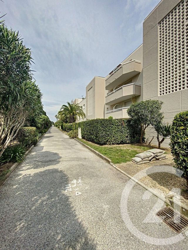 Appartement F3 à louer - 3 pièces - 39.98 m2 - MANDELIEU LA NAPOULE - 06 - PROVENCE-ALPES-COTE-D-AZUR - Century 21 Adhère Transactions