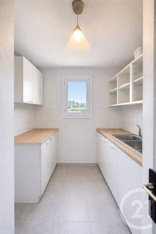 Appartement F3 à louer - 3 pièces - 39.98 m2 - MANDELIEU LA NAPOULE - 06 - PROVENCE-ALPES-COTE-D-AZUR - Century 21 Adhère Transactions