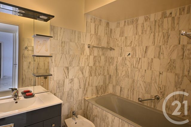 Appartement F2 à louer - 2 pièces - 54.27 m2 - CANNES - 06 - PROVENCE-ALPES-COTE-D-AZUR - Century 21 Adhère Transactions