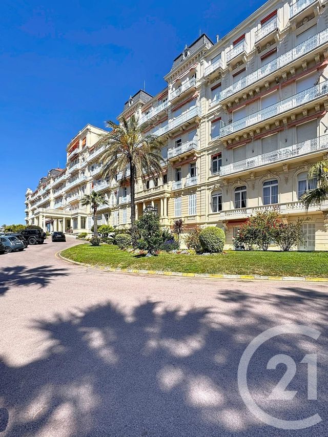 Appartement F6 à vendre - 6 pièces - 200.0 m2 - CANNES - 06 - PROVENCE-ALPES-COTE-D-AZUR - Century 21 Adhère Transactions