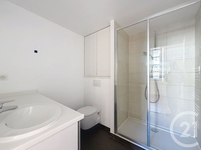 Appartement F1 à louer - 1 pièce - 28.0 m2 - GRASSE - 06 - PROVENCE-ALPES-COTE-D-AZUR - Century 21 Adhère Transactions