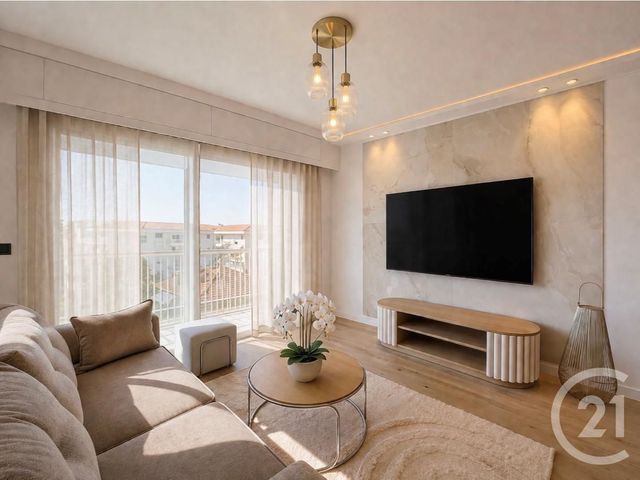 Appartement F3 à vendre - 3 pièces - 70.0 m2 - CANNES - 06 - PROVENCE-ALPES-COTE-D-AZUR - Century 21 Adhère Transactions