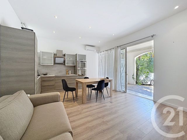 Appartement F2 à vendre - 2 pièces - 47.0 m2 - CANNES - 06 - PROVENCE-ALPES-COTE-D-AZUR - Century 21 Adhère Transactions