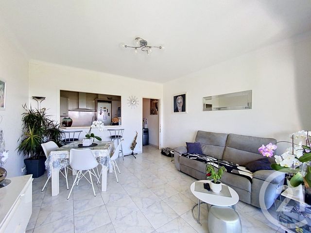Appartement F2 à louer - 2 pièces - 47.29 m2 - CANNES - 06 - PROVENCE-ALPES-COTE-D-AZUR - Century 21 Adhère Transactions