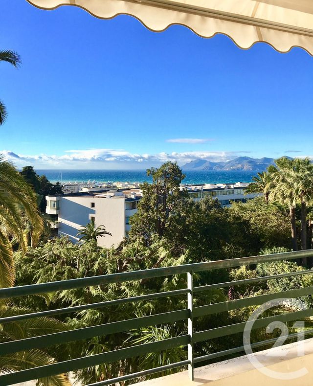 Appartement F2 à louer CANNES