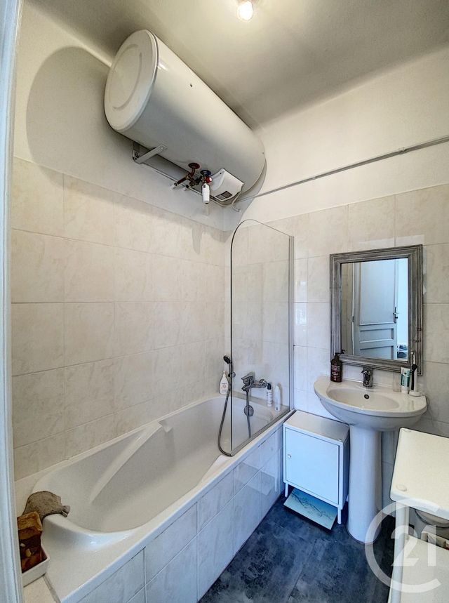 Appartement F2 à louer - 2 pièces - 54.94 m2 - CANNES - 06 - PROVENCE-ALPES-COTE-D-AZUR - Century 21 Adhère Transactions