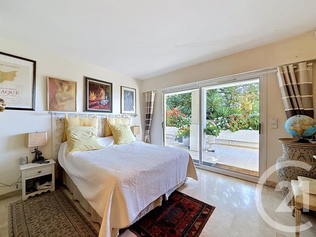 Appartement F4 à louer - 4 pièces - 136.0 m2 - CANNES - 06 - PROVENCE-ALPES-COTE-D-AZUR - Century 21 Adhère Transactions