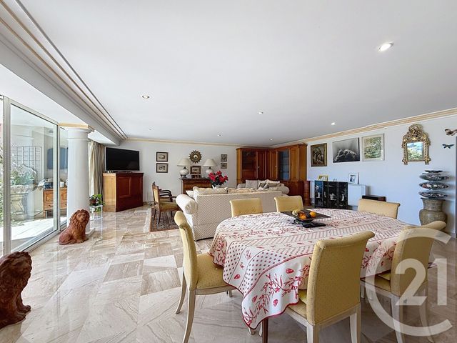 Appartement F4 à louer - 4 pièces - 136.0 m2 - CANNES - 06 - PROVENCE-ALPES-COTE-D-AZUR - Century 21 Adhère Transactions