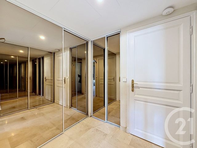 Appartement F4 à louer - 4 pièces - 136.0 m2 - CANNES - 06 - PROVENCE-ALPES-COTE-D-AZUR - Century 21 Adhère Transactions