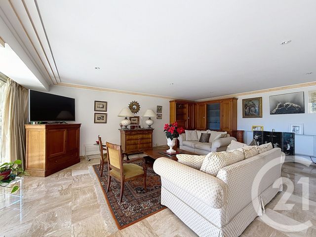 Appartement F4 à louer - 4 pièces - 136.0 m2 - CANNES - 06 - PROVENCE-ALPES-COTE-D-AZUR - Century 21 Adhère Transactions