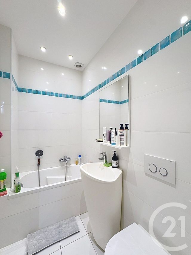 Appartement F3 à vendre - 3 pièces - 92.0 m2 - CANNES - 06 - PROVENCE-ALPES-COTE-D-AZUR - Century 21 Adhère Transactions