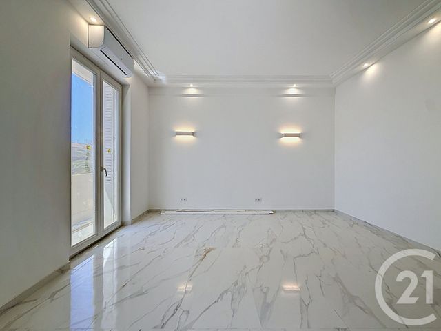 Appartement F1 à louer CANNES